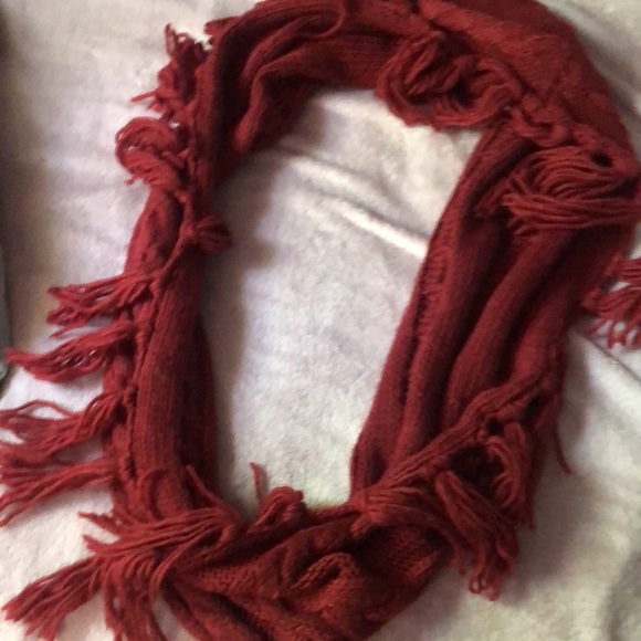 Brand new without tags stick cable knit, infinity scarf XB - Picture 2 of 5
